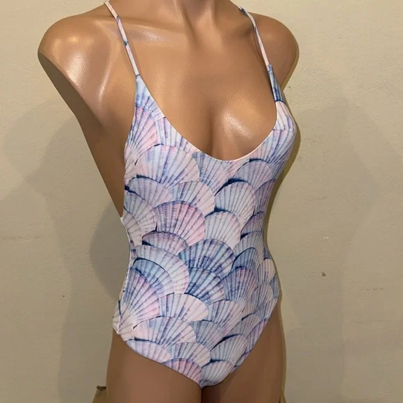 NWT super cute one piece swimsuit by Dolce Vite Lavender - Picture 3 of 4